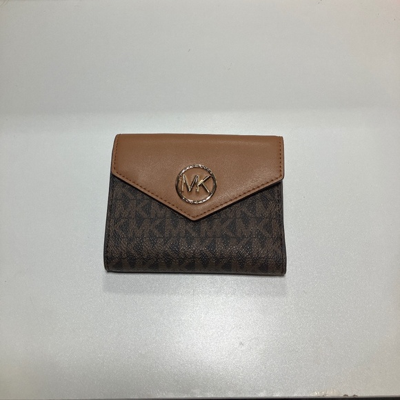 Michael Kors wallet - Picture 1 of 4